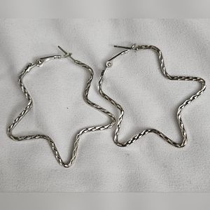 Star shaped silver earrings
